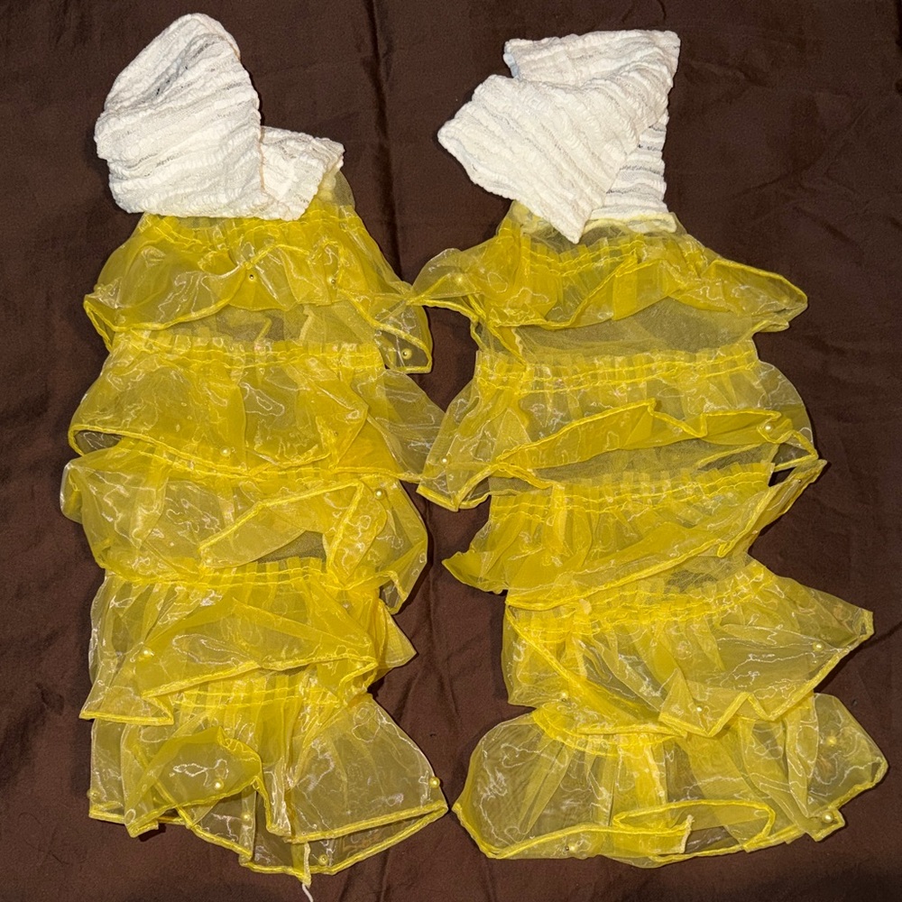 Yellow Ruffled Leg Warmers - - Picture 2 of 4